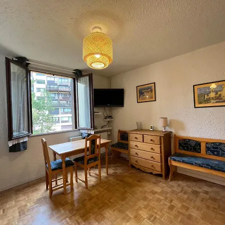 Apartment Cosy Renove, Proche Pistes Et Commerces, Ideal Pour Couples Et Familles - Fr-1-165a-183